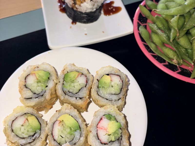 Gorilla Sushi food